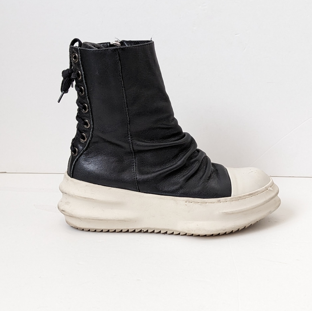 D.Gnak by Kang.D  Back Lace High-Top Sneakers size 39 fits like 7.5
